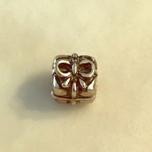 Pandora gift box charm